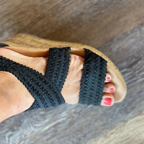 Montego Bay Club 4” Black Wedge - Picture 6 of 9